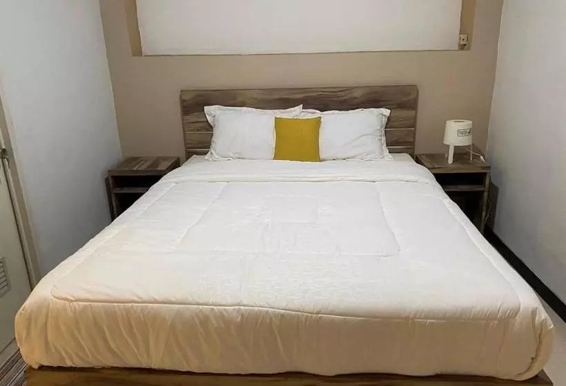 ホテル Apartemen Sentra Timur By Central East Property