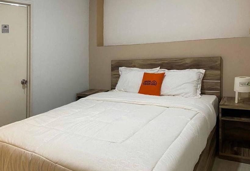 בית מלון כפרי Apartemen Sentra Timur By Central East Property