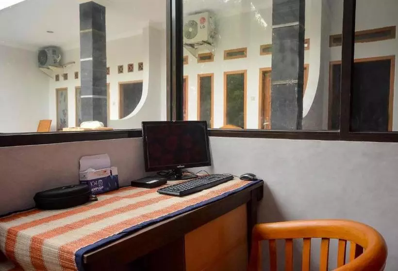 Hotelli Oyo 2331 Pondok Poniran