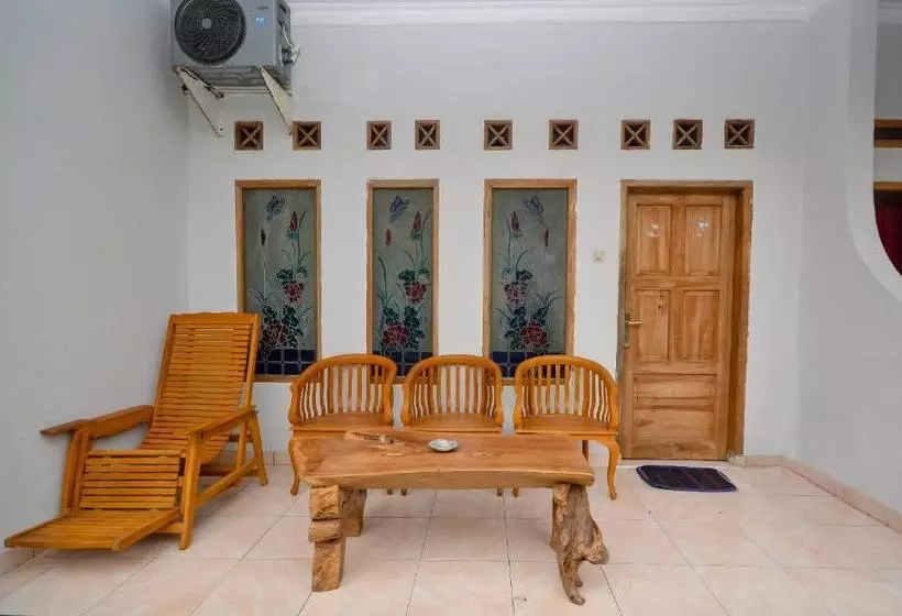 Hotelli Oyo 2331 Pondok Poniran