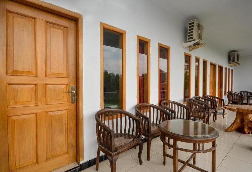 בית מלון כפרי Oyo 2331 Pondok Poniran