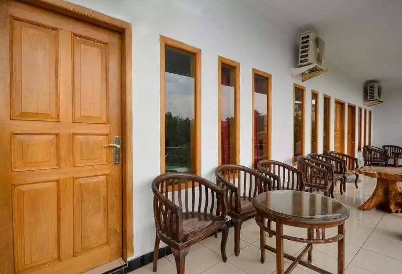 Hotelli Oyo 2331 Pondok Poniran