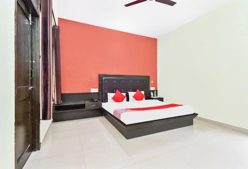 Hotel Treebo Trend Woodward Ii With Mountain View