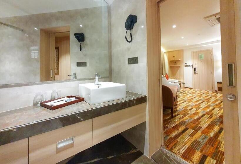 Hotel The Orchid Lonavala