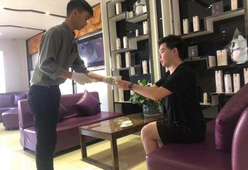 Lavande Hotel Guiyang Flower Orchard Fortune Plaza