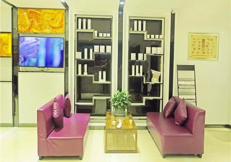 Lavande Hotel Guiyang Flower Orchard Fortune Plaza