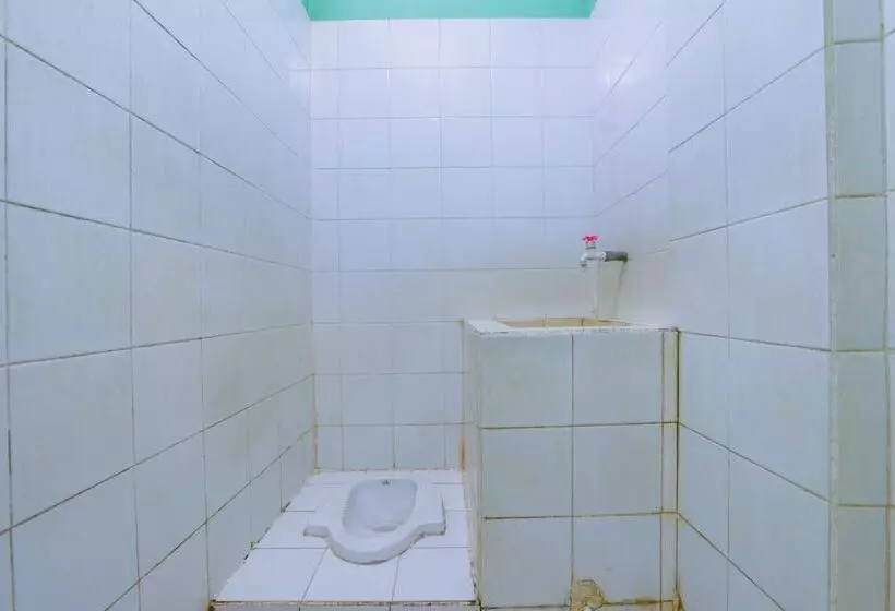 Reddoorz Syariah At Hotel Matahari 2