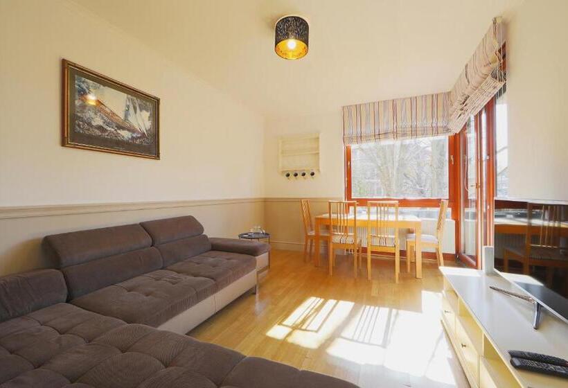 The Bluedeck Wellness Apartment