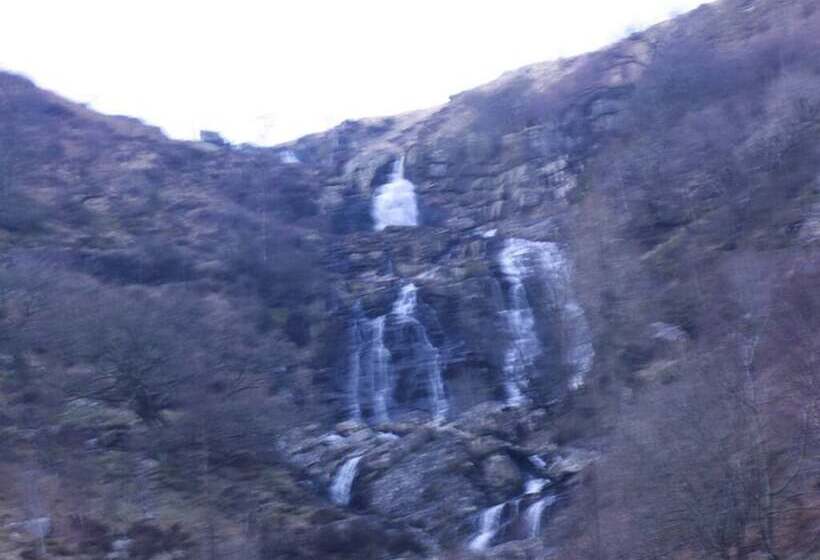 민박 The Old School House