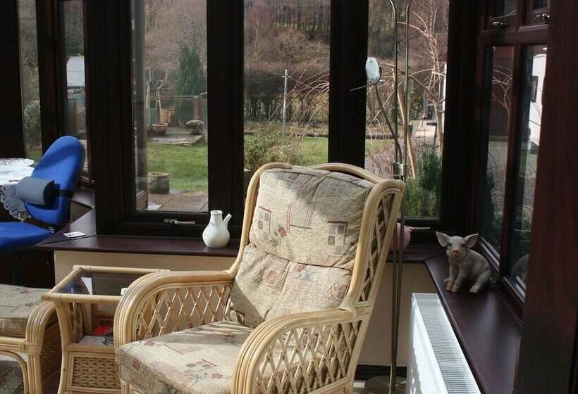 민박 The Old School House