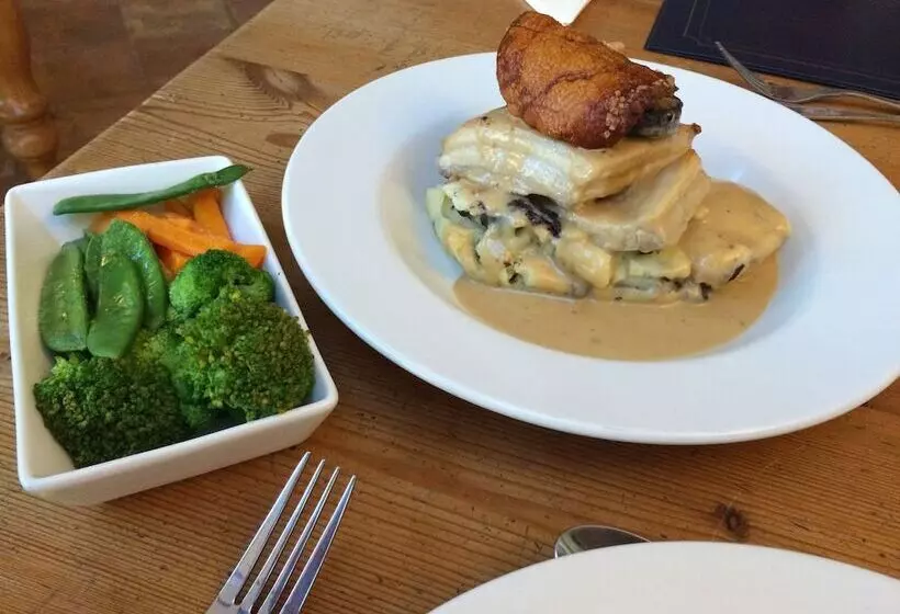 Aamiaismajoitus (B&B) The White Lady