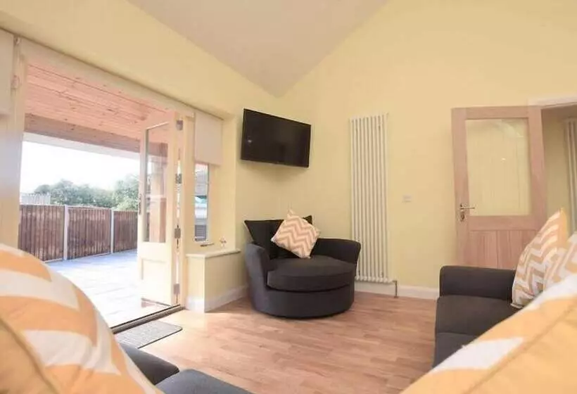 Aamiaismajoitus (B&B) The White Lady