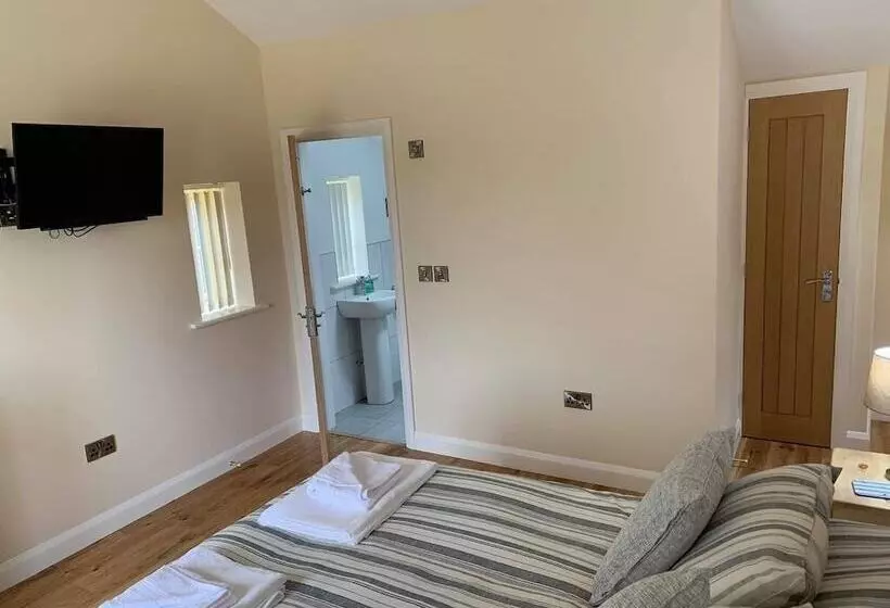 Aamiaismajoitus (B&B) The White Lady