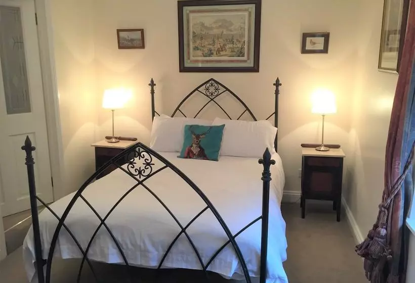 Dartfordleigh Bed And Breakfast