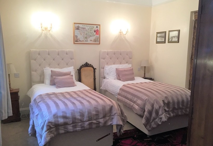 Dartfordleigh Bed And Breakfast