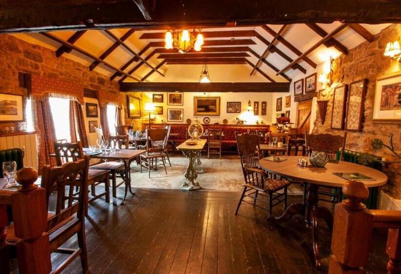 簡易ホテル The Tankerville Arms