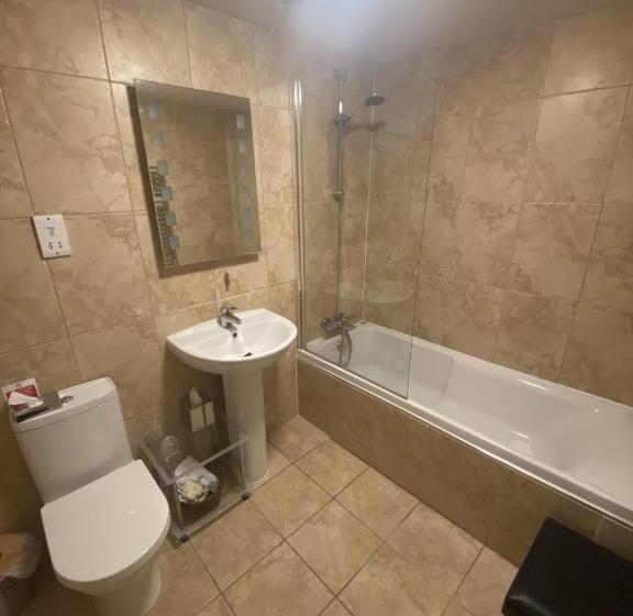 簡易ホテル The Tankerville Arms