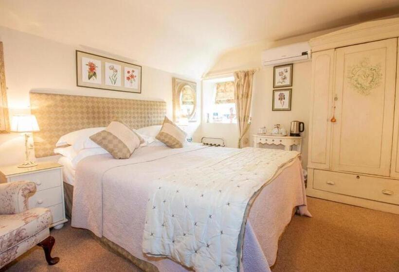 簡易ホテル The Tankerville Arms