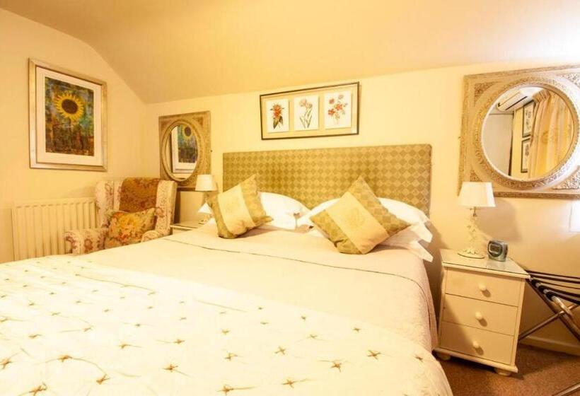 簡易ホテル The Tankerville Arms