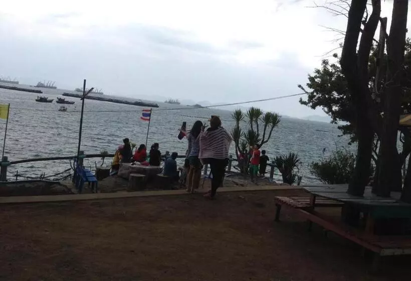 ホテル Rimtalay Resort Koh Si Chang