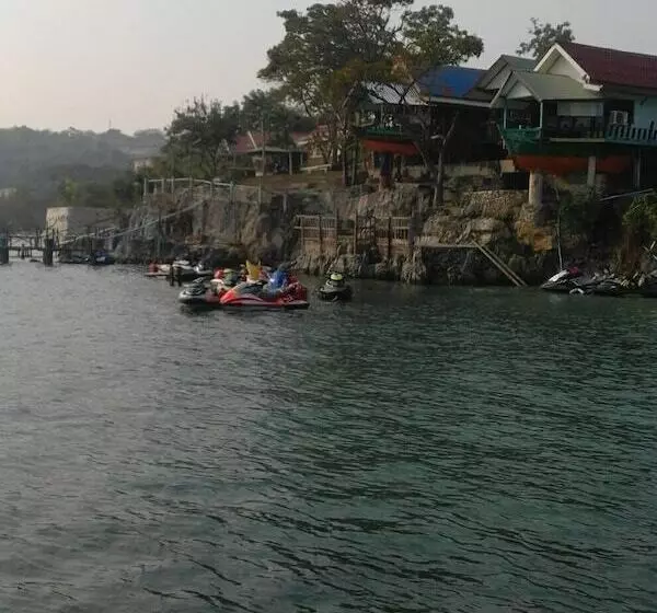 ホテル Rimtalay Resort Koh Si Chang