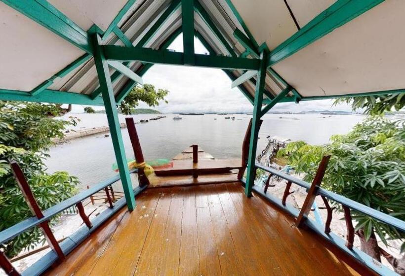 בית מלון כפרי Rimtalay Resort Koh Si Chang