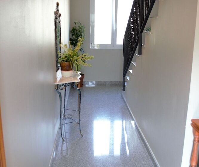 Пансион Guilleumes Montserrat