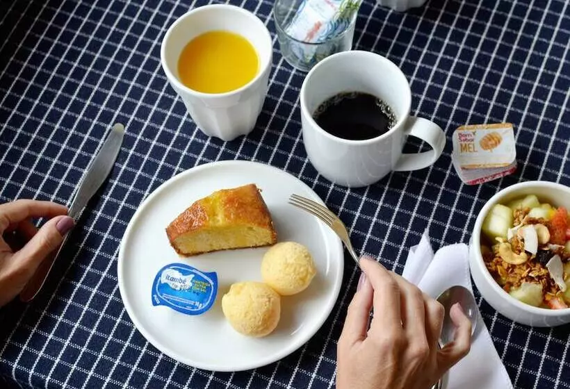 ペンション Pousada La Boheme Guarda Do Embaú   Sc