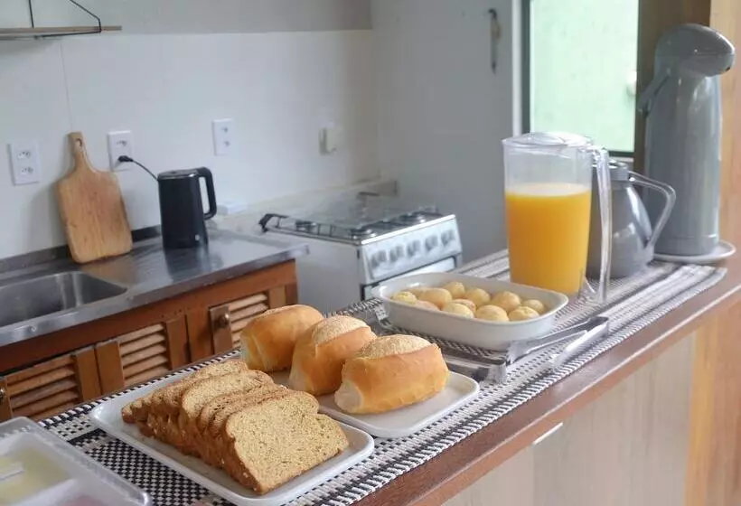 ペンション Pousada La Boheme Guarda Do Embaú   Sc