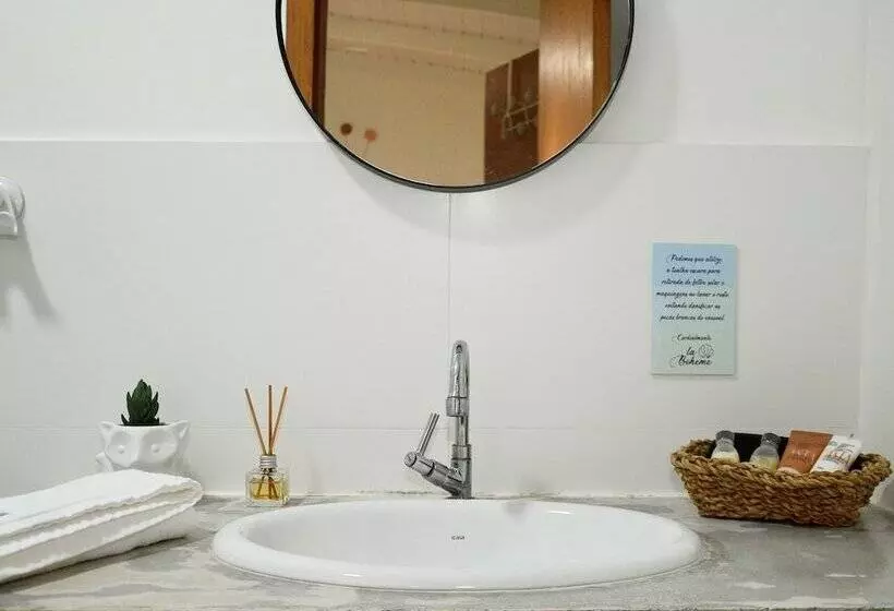 ペンション Pousada La Boheme Guarda Do Embaú   Sc