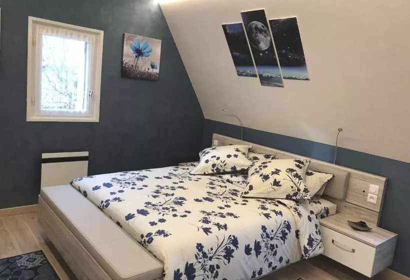 ベッドアンドブレックファースト Chambre D'hôtes L'olivianne