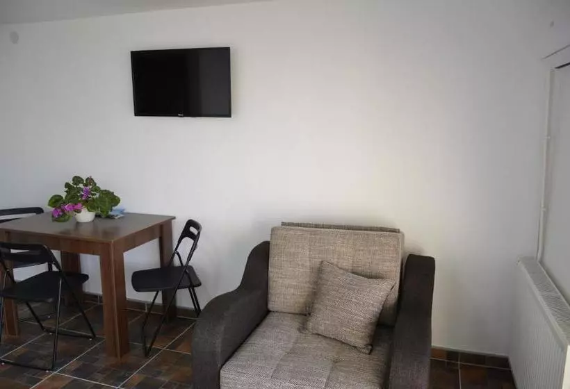 Majatalo Apartmani Janja