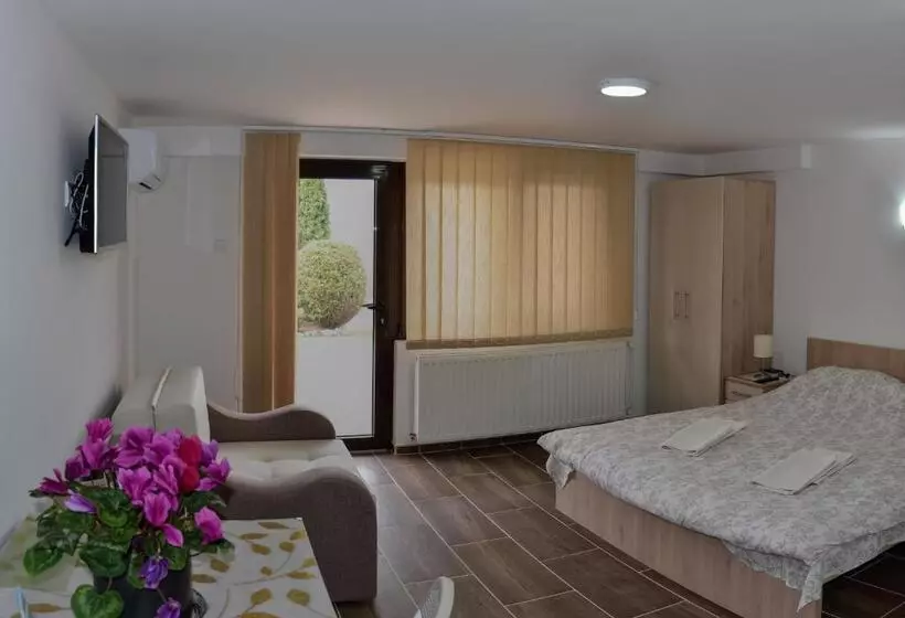 Majatalo Apartmani Janja