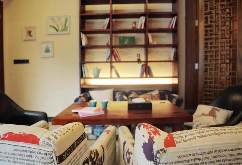 Отель Xiangxi Love Story Humanities Theme