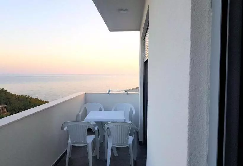 پانسیون Apartment L'ideal