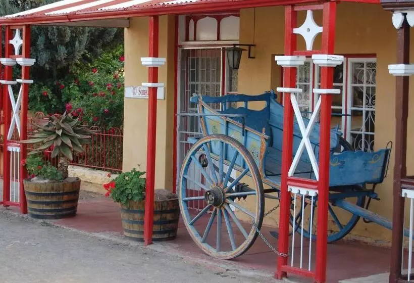 Majatalo Die Tuishuise & Victoria Manor