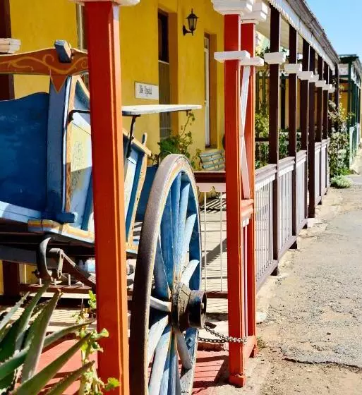 Majatalo Die Tuishuise & Victoria Manor