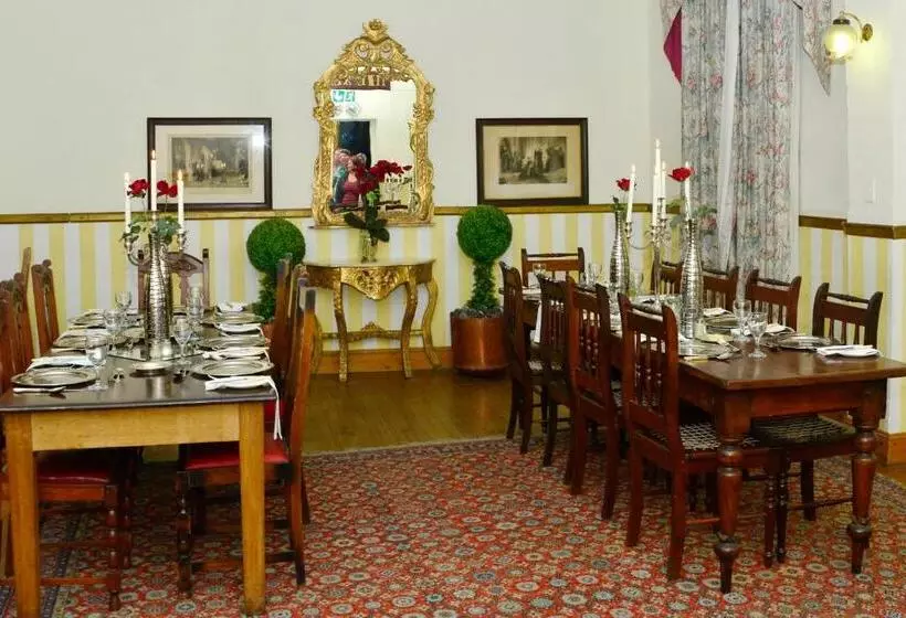 Majatalo Die Tuishuise & Victoria Manor