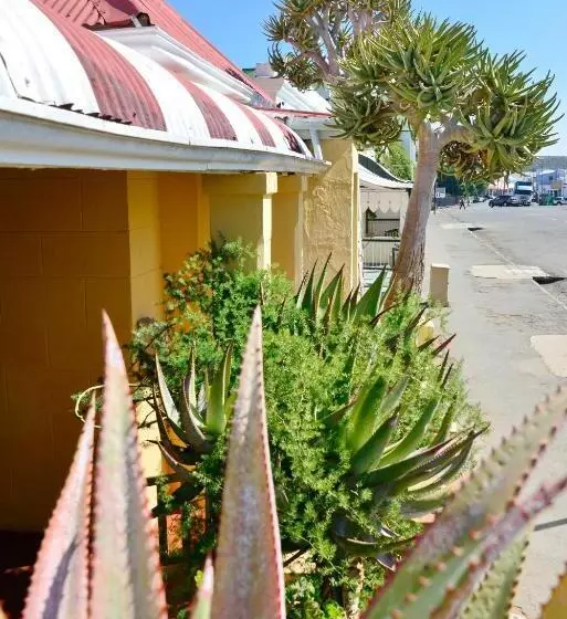 Majatalo Die Tuishuise & Victoria Manor