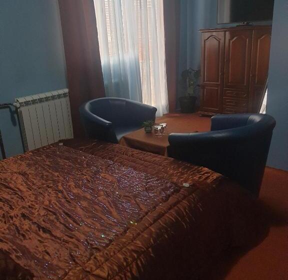 پانسیون Guesthouse Prenociste Faraon