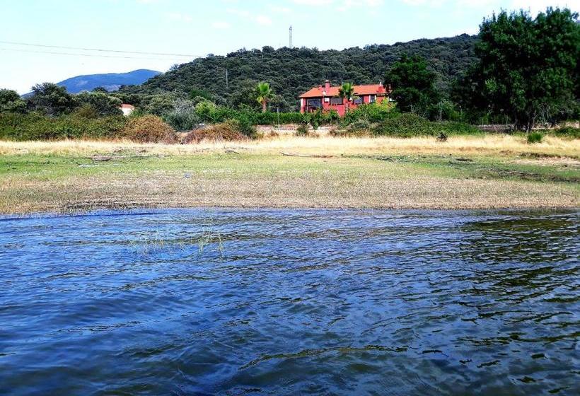 بنسيون La Granja Del Pescador