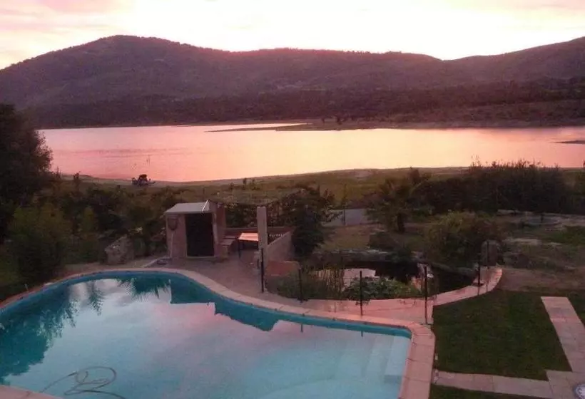 ペンション La Granja Del Pescador