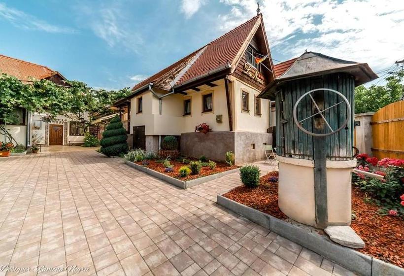 פנסיון La Nana