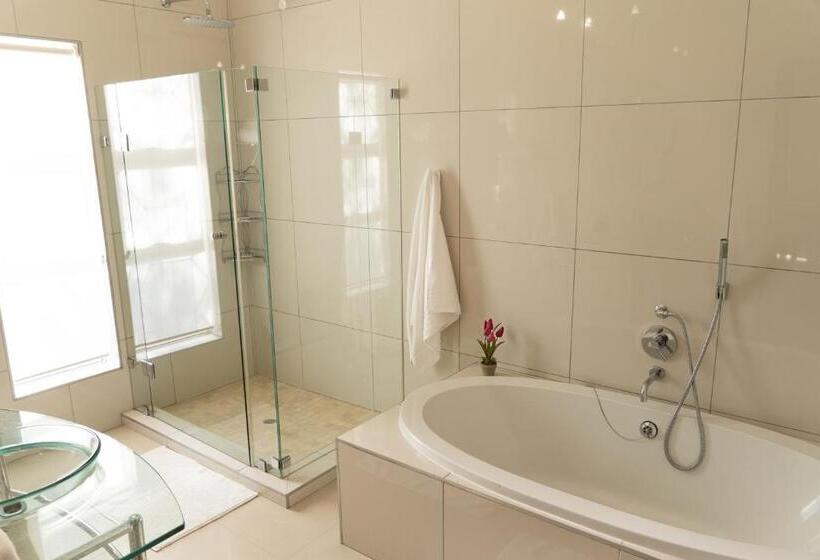 Пансион The Falls Guest House