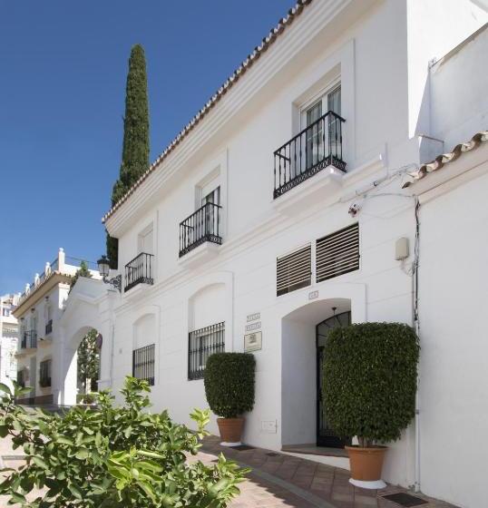 Apartamentos La Fonda