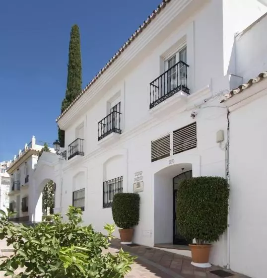 Apartamentos La Fonda