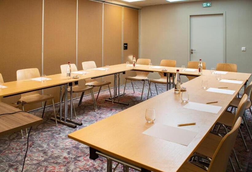 Brit Hotel Caen Nord   Mémorial