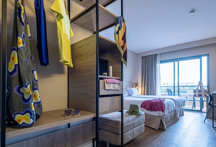 ホテル California Palace