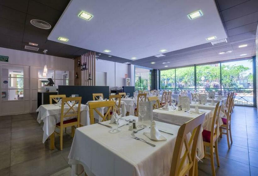 ホテル California Palace