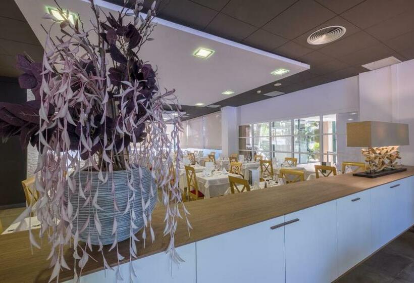 ホテル California Palace